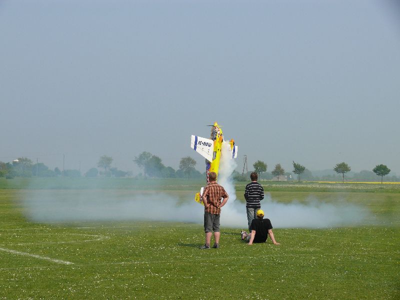 p1030792_4_20090503_1435325096