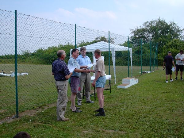 kunustdm2003_102_20120112_1948476289