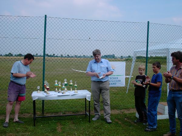 kunustdm2003_77_20120112_1098642408