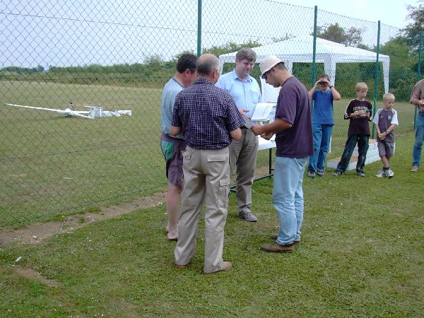 kunustdm2003_84_20120112_1026669789