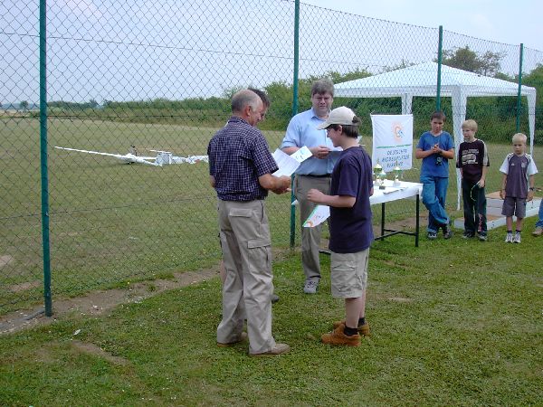 kunustdm2003_87_20120112_1939183020