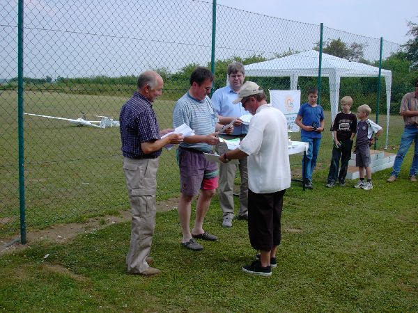 kunustdm2003_89_20120112_1939630871