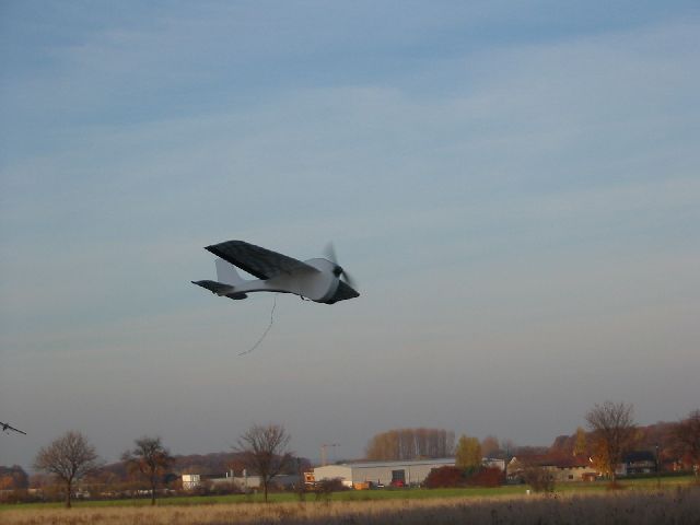 slow_fly_2003_8_20080124_1925559935