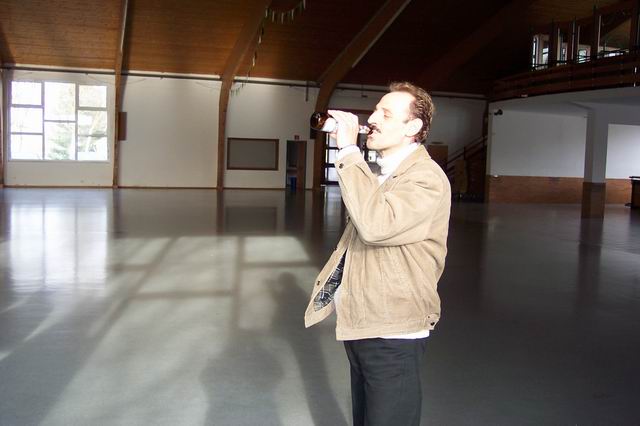 indoor_2003_80_20080124_2071202091