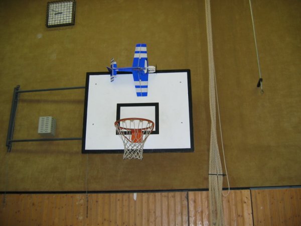 indoor_2005_6_20080124_1384338175